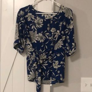 West Kei Floral Top- Like New!